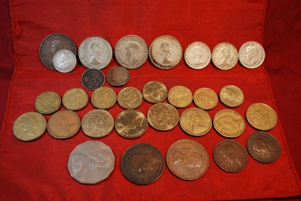 身辺整理・オーストラリア銀貨９枚と２４ドル銅価白銅貨