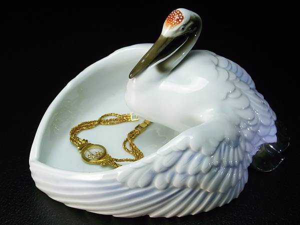 昭和天皇に愛された名工！オールド深川製！鶴の置物形宝石入れ