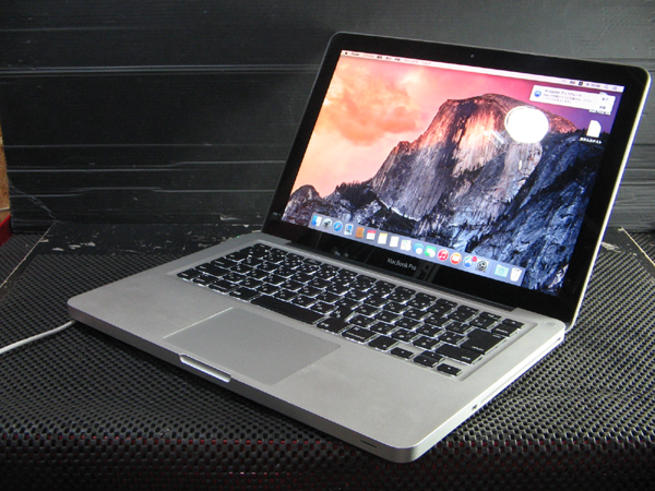 Apple MacBook Pro Core i5/4GB/500GB/DVD/OS X 10.10/