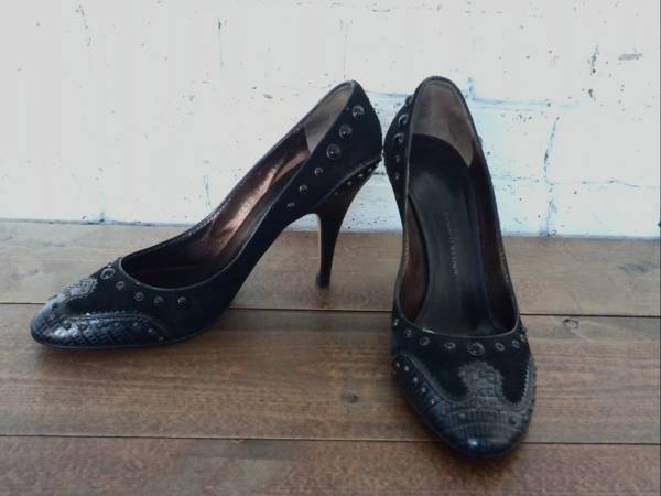 VICINI ヴィッチーニ ／黒スタッズパンプス／イタリア製
