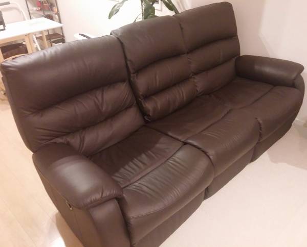 【３人用】本革 電動リクライニングソファ（美品）