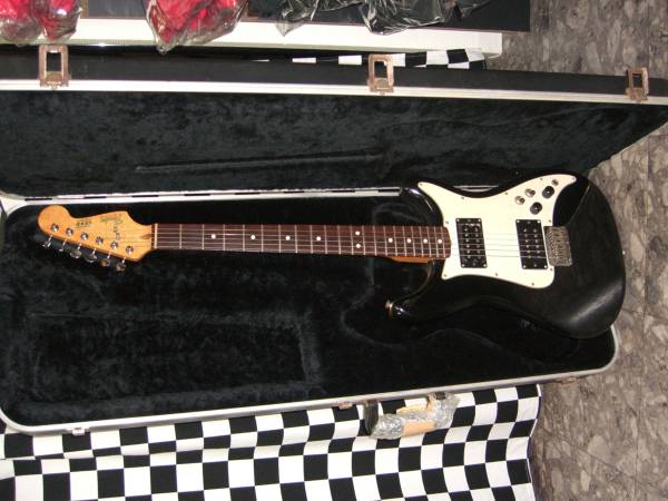 激レア！　フェンダーＵＳＡ　ＲＥＡＤⅢ　ハードケース付！！