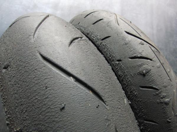 【500kmだけ使用】BS T33 120/70ZR17 180/55ZR17 前後セット　　　　　　　　検）ブリヂストン バトラックス S23 S22 ミシュラン ロード6 5 T33 Bridgestone Battlax ROAD BT023-F (73W)