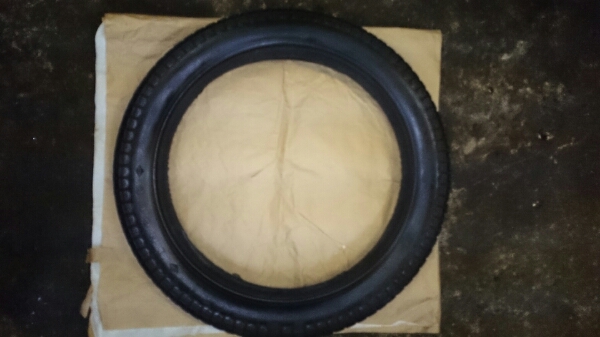 当時物 イノウエ 耳付きタイヤ 24×2・75
