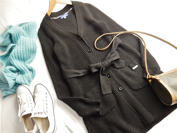 バーバリーブルーレーベル 可愛いロング丈ニットカーデ♪