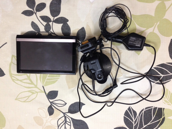 SANYO NV-SD650FT カーナビ 地デジ付　本体と付属品 ゴリラ SSDナビ フルセグ地デジNV-SD650FT スタンドセット 三洋電機