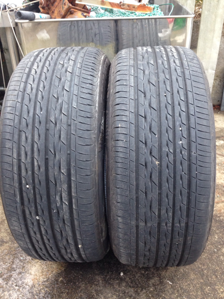 225/45R17 ブリジストン・REGNO GR-XTバリ溝.中古タイヤ2本