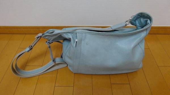 aniary（アニアリ）レザー　ショルダーバッグ