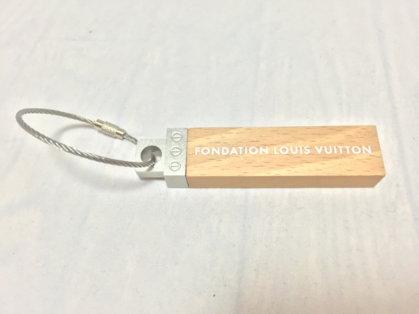 レア　ヴィトン美術館　パリ限定　キーチェーン　キーホルダー