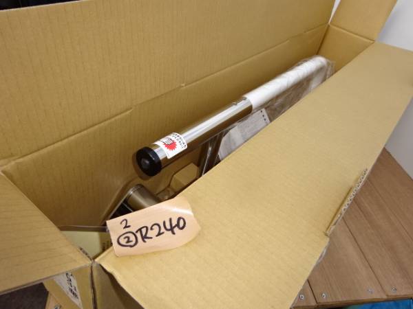 (^_^）LIXIL：はね上げ式手すり　（未使用品）　R240