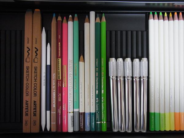 色辞典（油性色鉛筆）全90色+ルミナンス、カステル、擦筆など