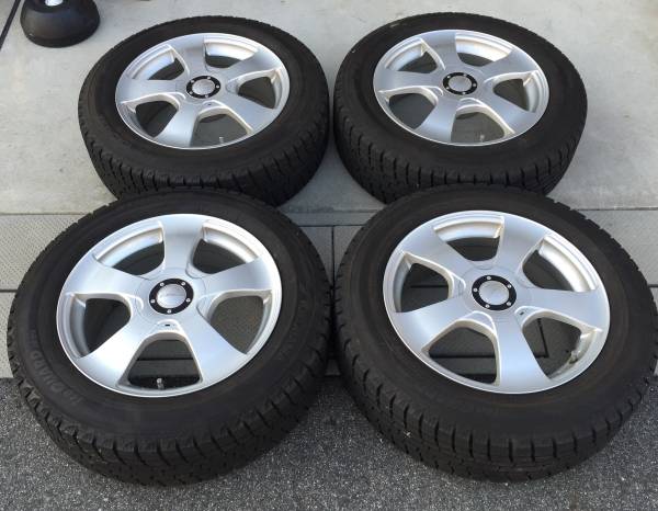 バリ溝 アルファード ヴェルファイア 215/60R17 スタッドレス