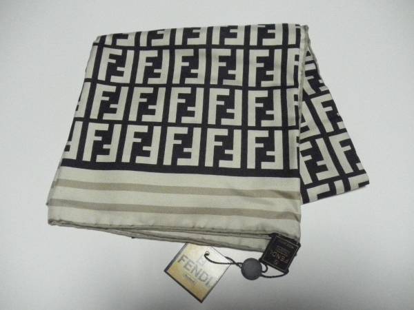フェンディ　シルク　スカーフ　イタリア製