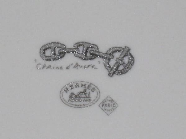 美品　エルメス　ロゴネクタイとプレートのセット