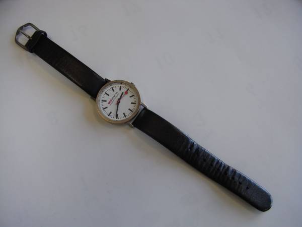 中古品◆電池交換済み◆モンディーン◆MONDAINE◆スイス鉄道時計