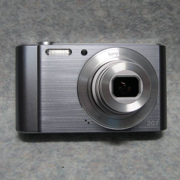 美品 SONY DSC-W810 銀 完全可動品 カメラのみ 付属無