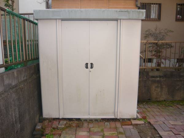 サンキン物置　引取限定　京都府木津川市南加茂台