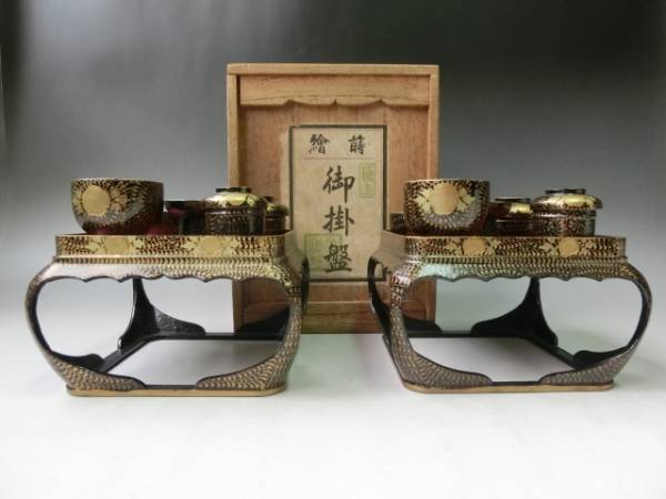 HD7雛道具●時代 出来の良い蒔絵御掛盤膳 共箱付●