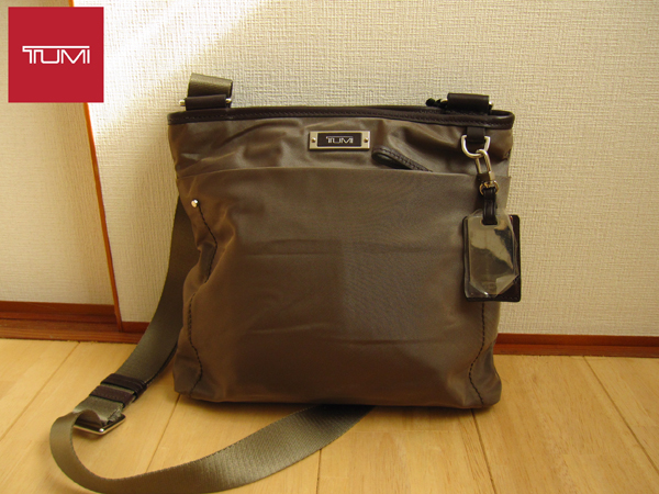 TUMI トゥミ カプリ クロスボディ ショルダーバッグ CAPRI(かばん  