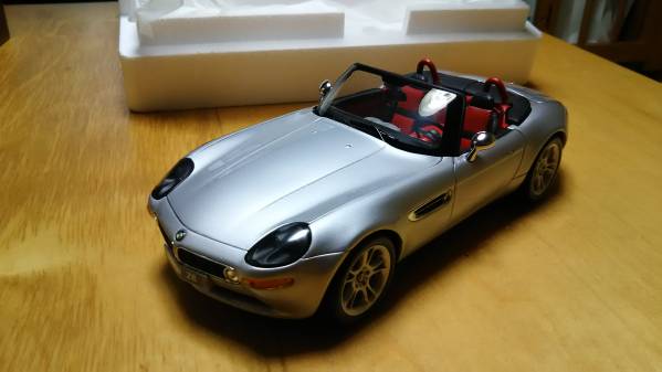 BMW Z8 1⁄18 Kyosho 1:18 - Scale Model Diecast メルカリ 京商
