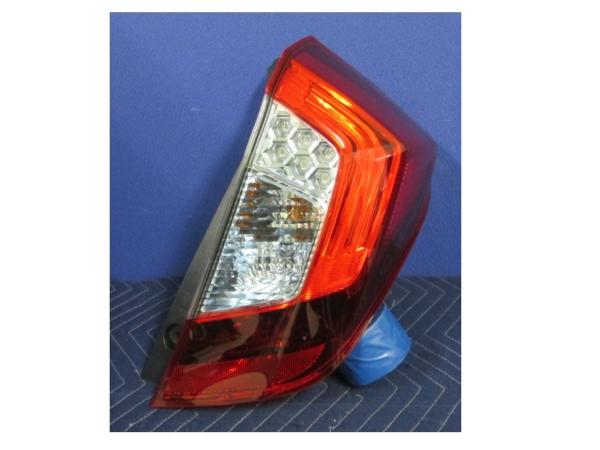 GP5 フィット HYBRID 前期 右テールランプ 純正 LED ASSY W1698 ホンダ