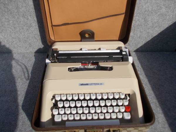 OLIVETTI LETTERA35 オリベッティタイプライター＆グッチカバー