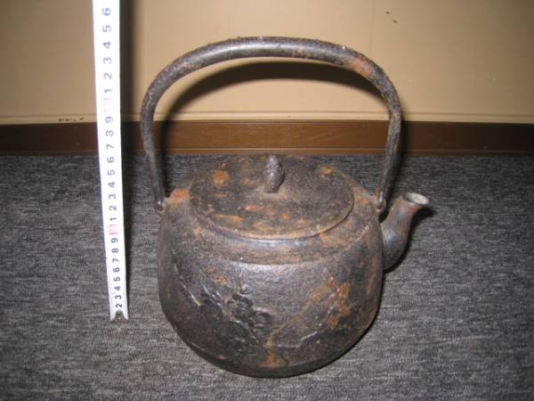 ○5 茶道具 鉄瓶 清光堂？ 銀粒持手 梅図 /鉄びん 煎茶 自在鉤 鉄瓶 棗