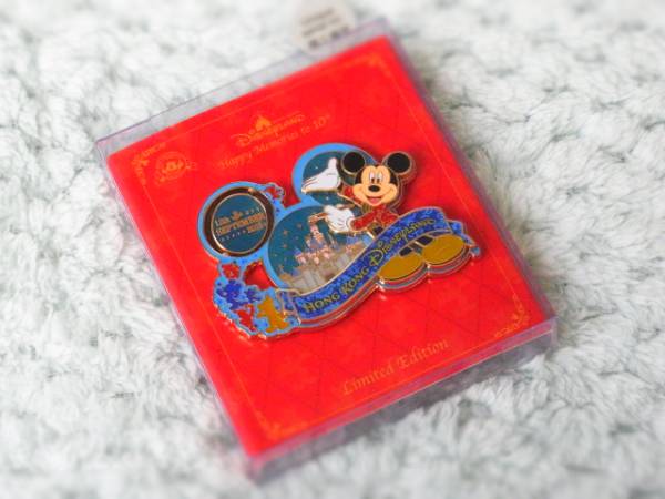 香港ディズニーランド☆ミッキー ピンバッジ 10周年記念 限定品b