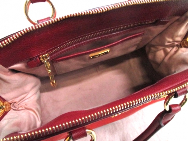 miu miu ハンドバッグ ボルドー レザー ミュウミュウ ハンドバッグ レッド×ボルドー レザー miumiu miumiu