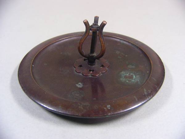 古い鉄瓶の蓋　２