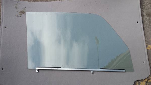 ＤＡ１６Ｔ　キャリイ　　助手席側　ガラス　ウインドウ