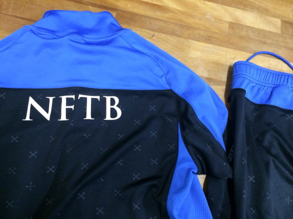 美品!ナイキnftbジャージ上下セットM青黒☆高校大学fcrb柿谷(上下