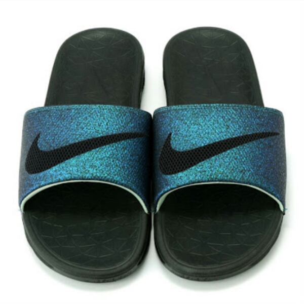 FIFA女子W杯モデル NIKE ベナッシ ソーラーソフト サンダル 25cm