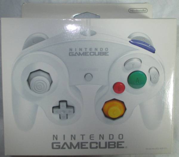 新品未開封　ニンテンドーゲームキューブコントローラ　ホワイト