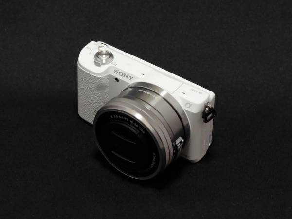 ソニー Sony a5100 ホワイト レンス付 新品 SONY α5100 2430万画素