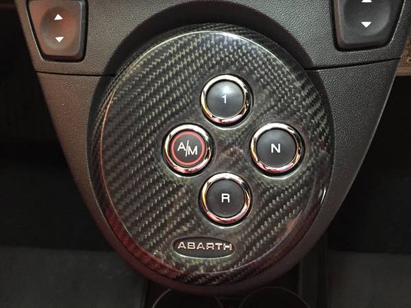 THREE HUNDRED ABARTH カーボンシフトスイッチ アバルト 内装品 自動車
