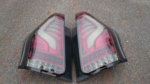 Valenti×ROWEN ブリリアントLEDテールランプ プリウスα プリウスα LED ROWEN Valenti × PRIUSα BRILLIANT の VALENTI Varenti