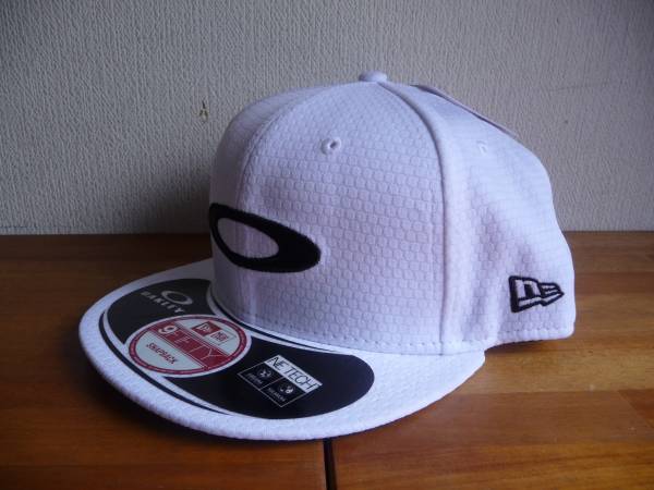 USオークリー限定発売 HONEYCOMB2.0 NEW ERA CAP白 新品