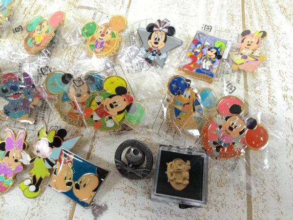 ジャック&スティッチ他 ピンバッジ 20個 蒸気船ウィリー等 M5L9