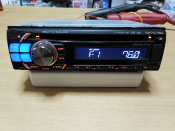 アルパインCDデッキ☆USB☆AUX端子付きCDE-121J☆中古