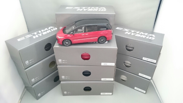 トヨタ 新型エスティマミニカー 全10色 非売品