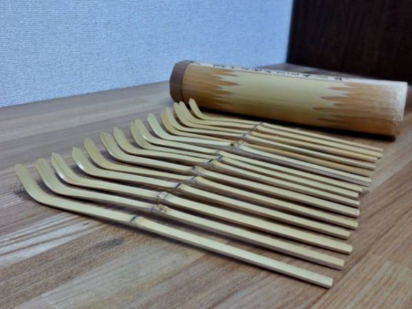◇茶道具 裏千家歴代宗匠好 茶杓 15本組 竹筒入/38 ◇茶道具 裏千家歴代宗匠好 茶杓 15本組 竹筒入/38