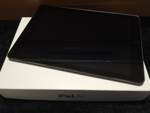 [美品]Apple iPad Air 16GB Wi-Fi スペースグレー