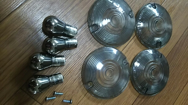 ハーレーツーリングモデルウィンカー用スモークレンズ、バルブ
