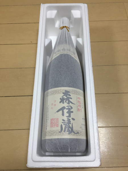 芋焼酎 森伊蔵 (5月到着分)1800ml 送料全国一律500円 焼酎森伊蔵」の