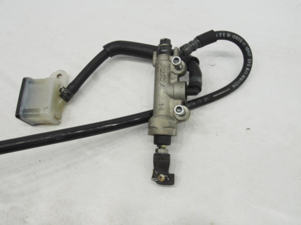 固着無VTR1000Fリアキャリパー_マスターSC36パッド残りあり