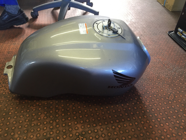 cb750 RC42 燃料タンク タンク 小傷あり 燃料コック キー付き Yahoo