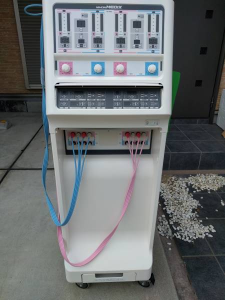 干渉波治療器｜株式会社日本メディックス｜SD-5402｜中古医療機器 