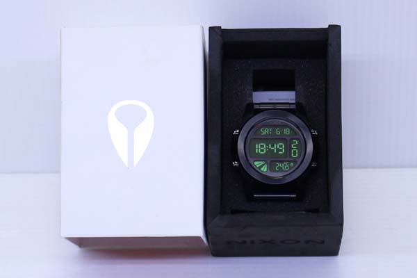 デジタル Nixon 時計 美品 NIXON ニクソン THE UNIT SS ユニット