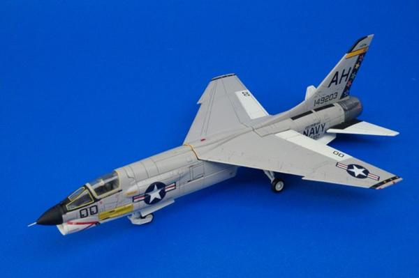 CENTURY WINGS/601499☆1/72 F-8E クルセイダー VF-162 HUNTERS(軍用機